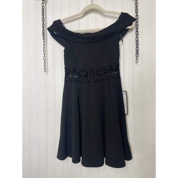 NWT B. Darlin Black Cut Out Waist Off The Shoulder Junior Mini Dress Size S - Picture 1 of 7